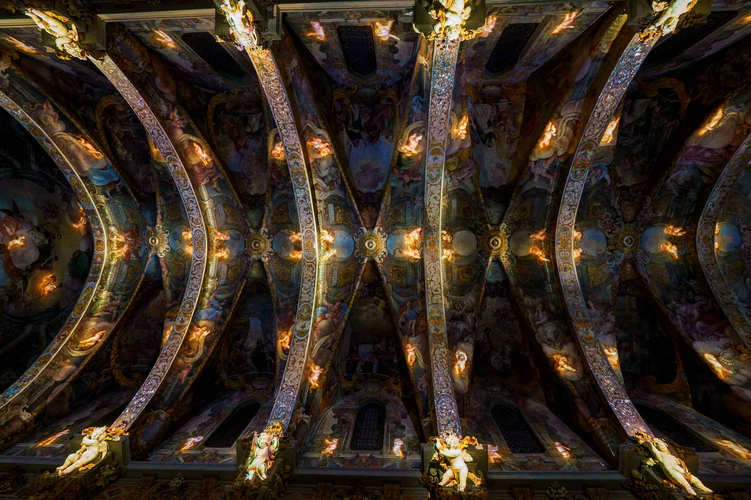 Crujías iluminadas en La Luz de San Nicolás